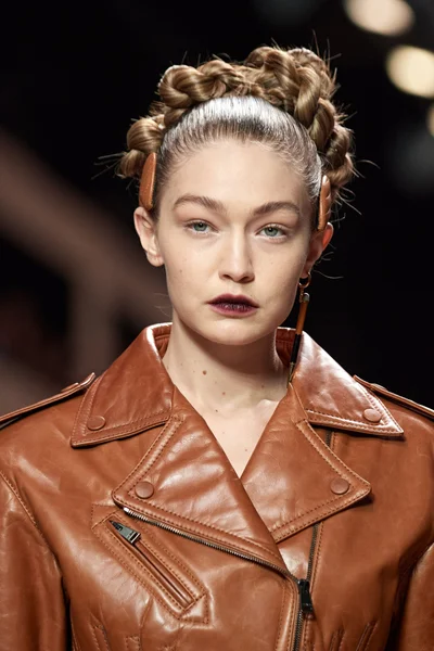 Look 54